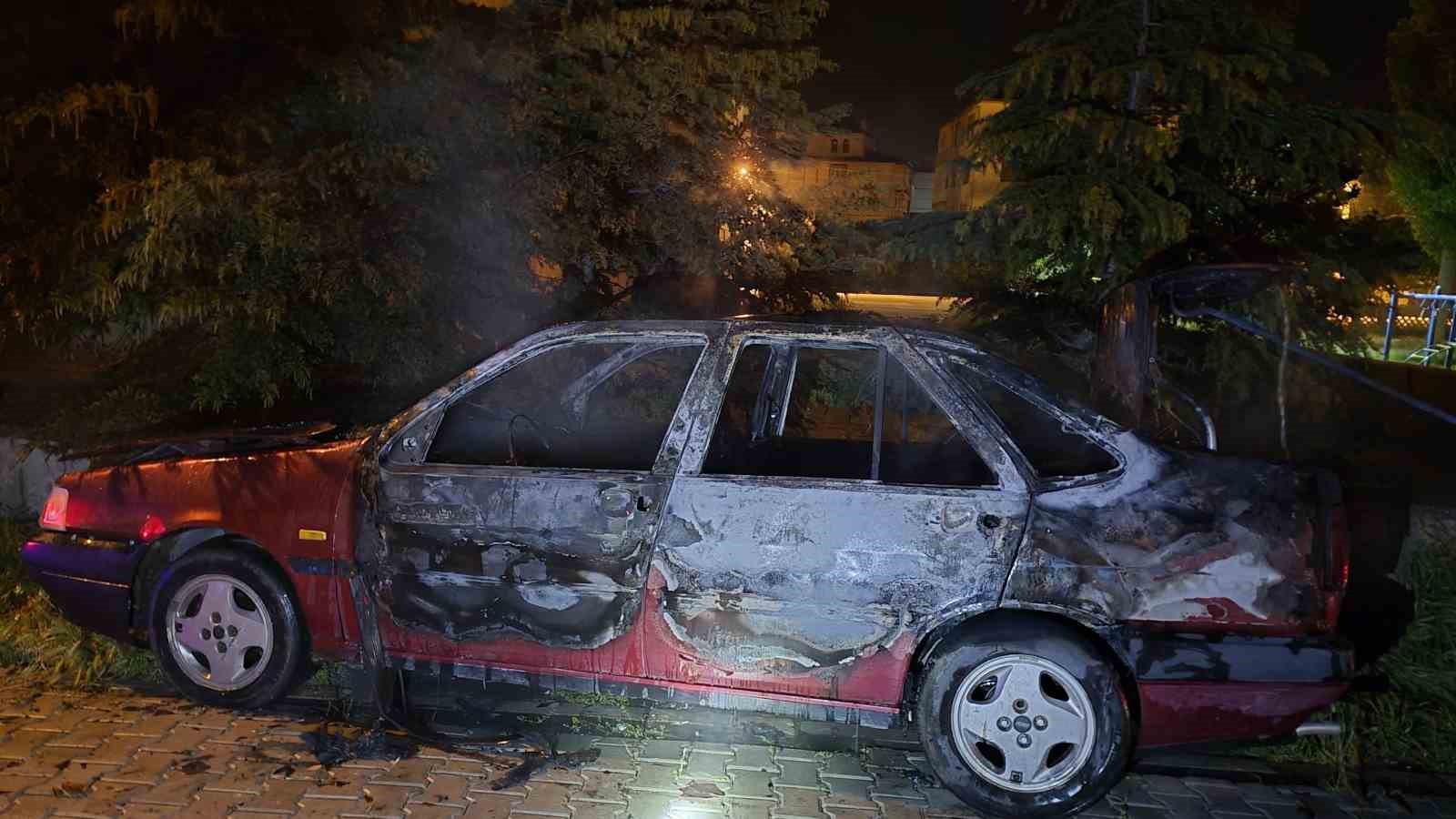 Araç yangınları sürücülerin korkulu rüyası: Gizli tehlike ihmalle büyüyor
