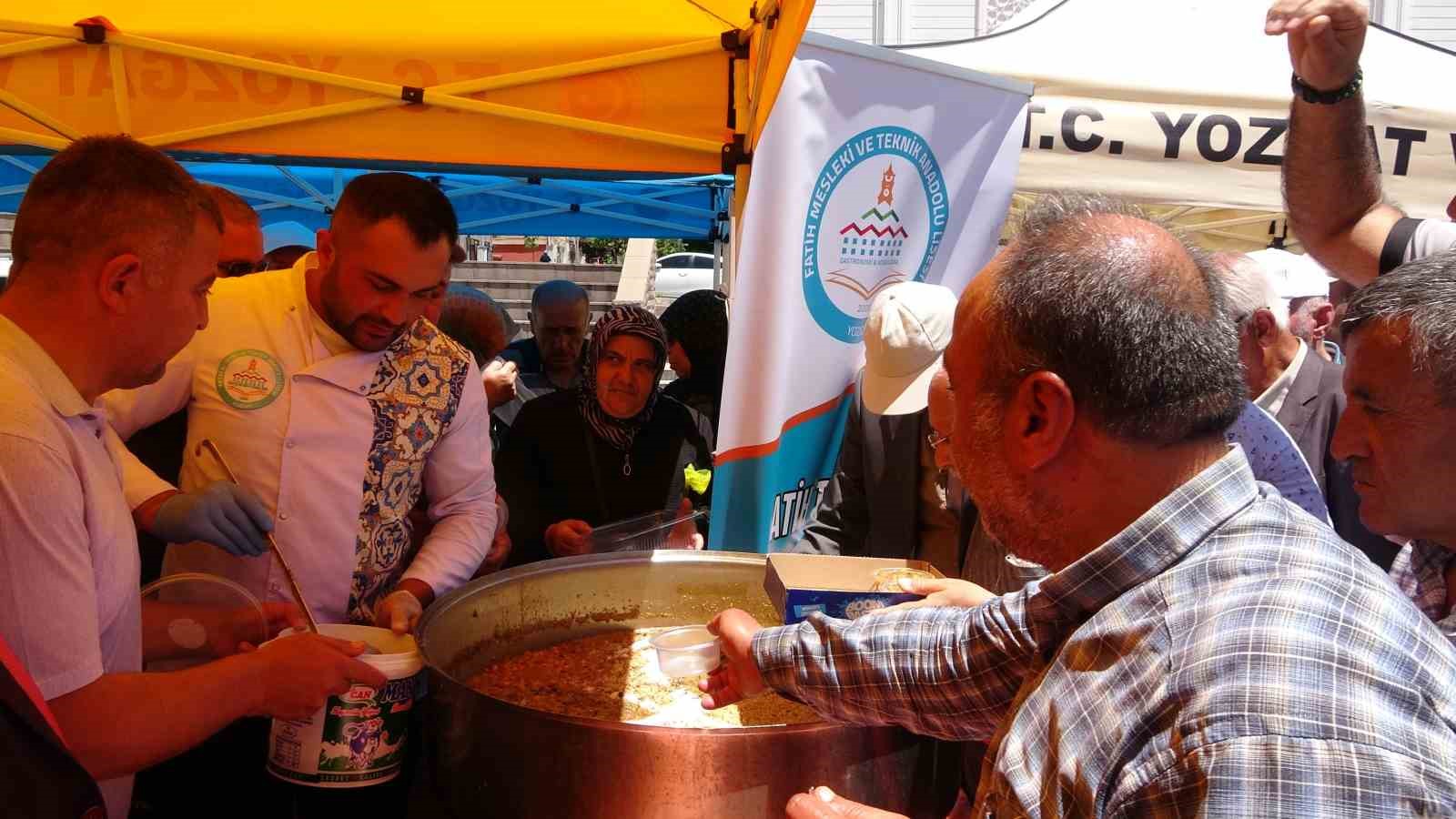 Yozgat’ta düzenlenen Aşure Günü programı yoğun ilgi gördü