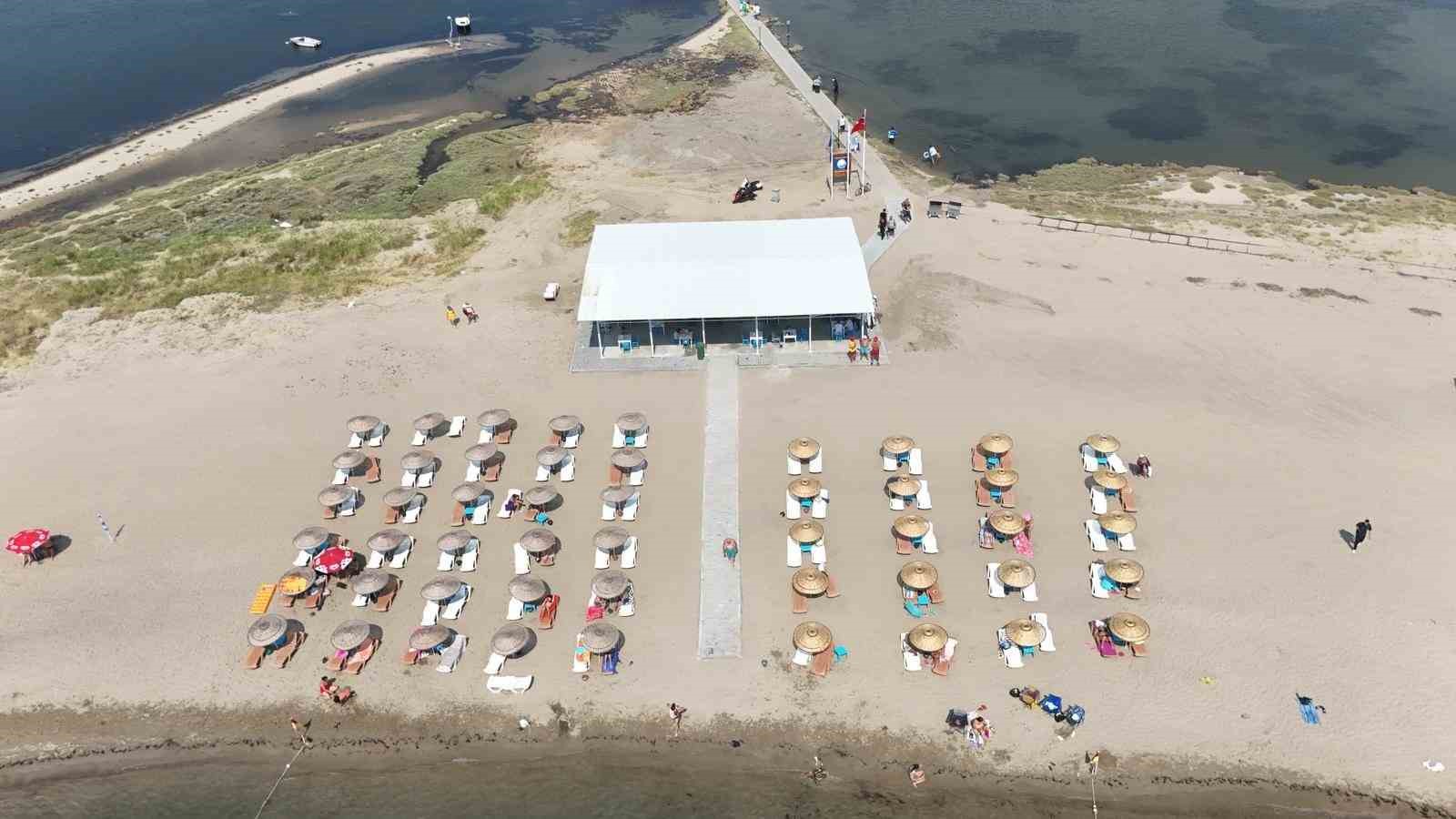 Ayvalık’ta Yeni Kum Adası Plajı hizmete açıldı