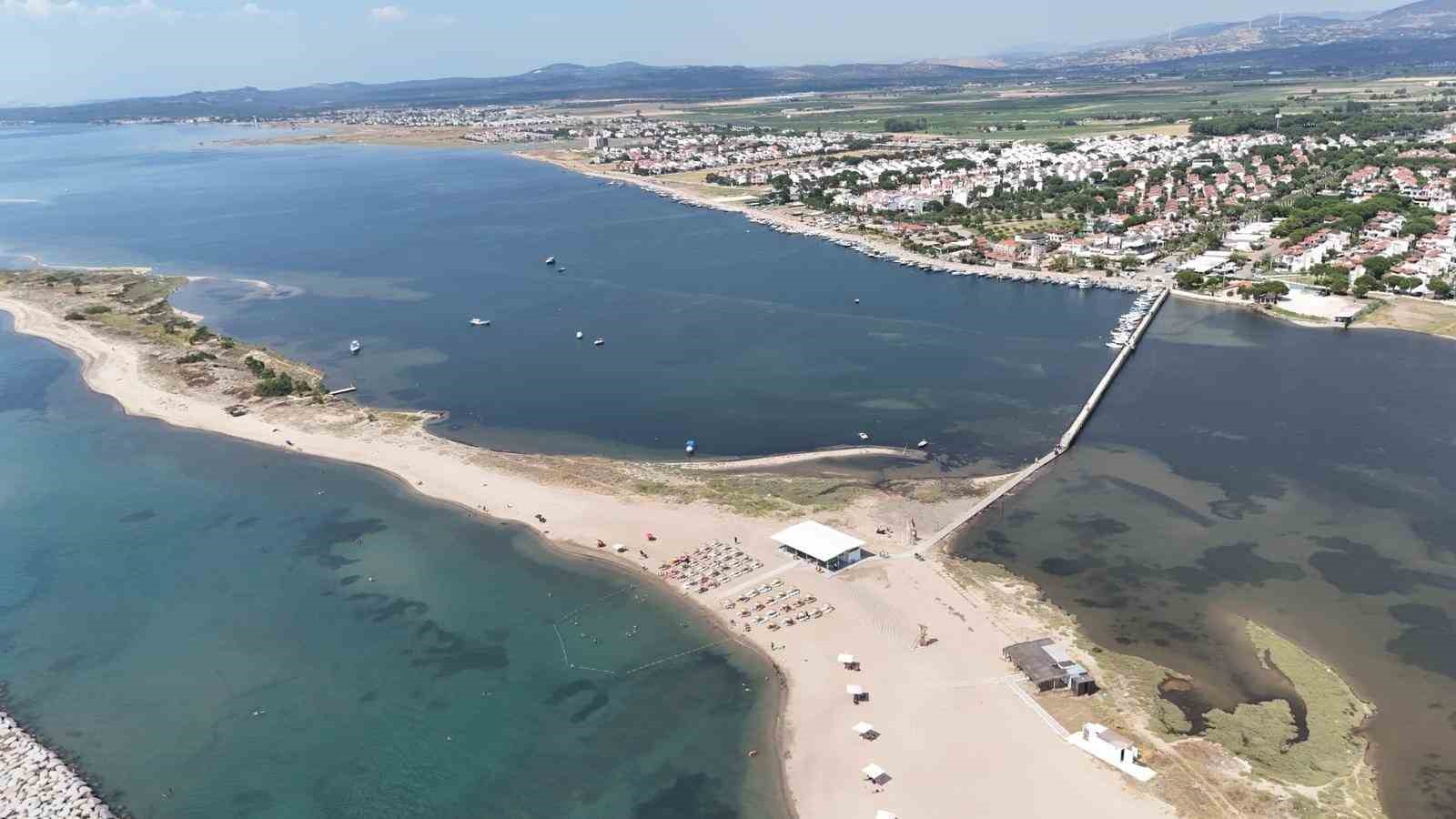 Ayvalık’ta Yeni Kum Adası Plajı hizmete açıldı
