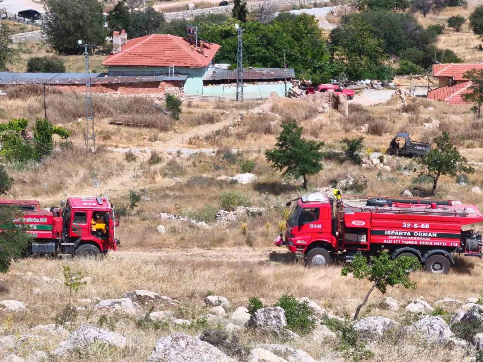 Burdur’da orman yangını büyümeden söndürüldü