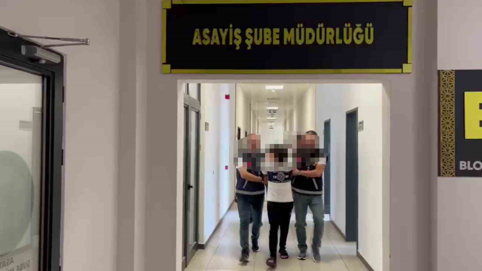 Misafirliğe gittiği evde başından vurulmuştu, 3 kişi tutuklandı
