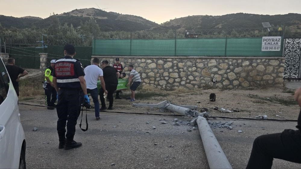 Kazazedelere yardım etmek isterken akıma kapılarak ölen genç toprağa verildi