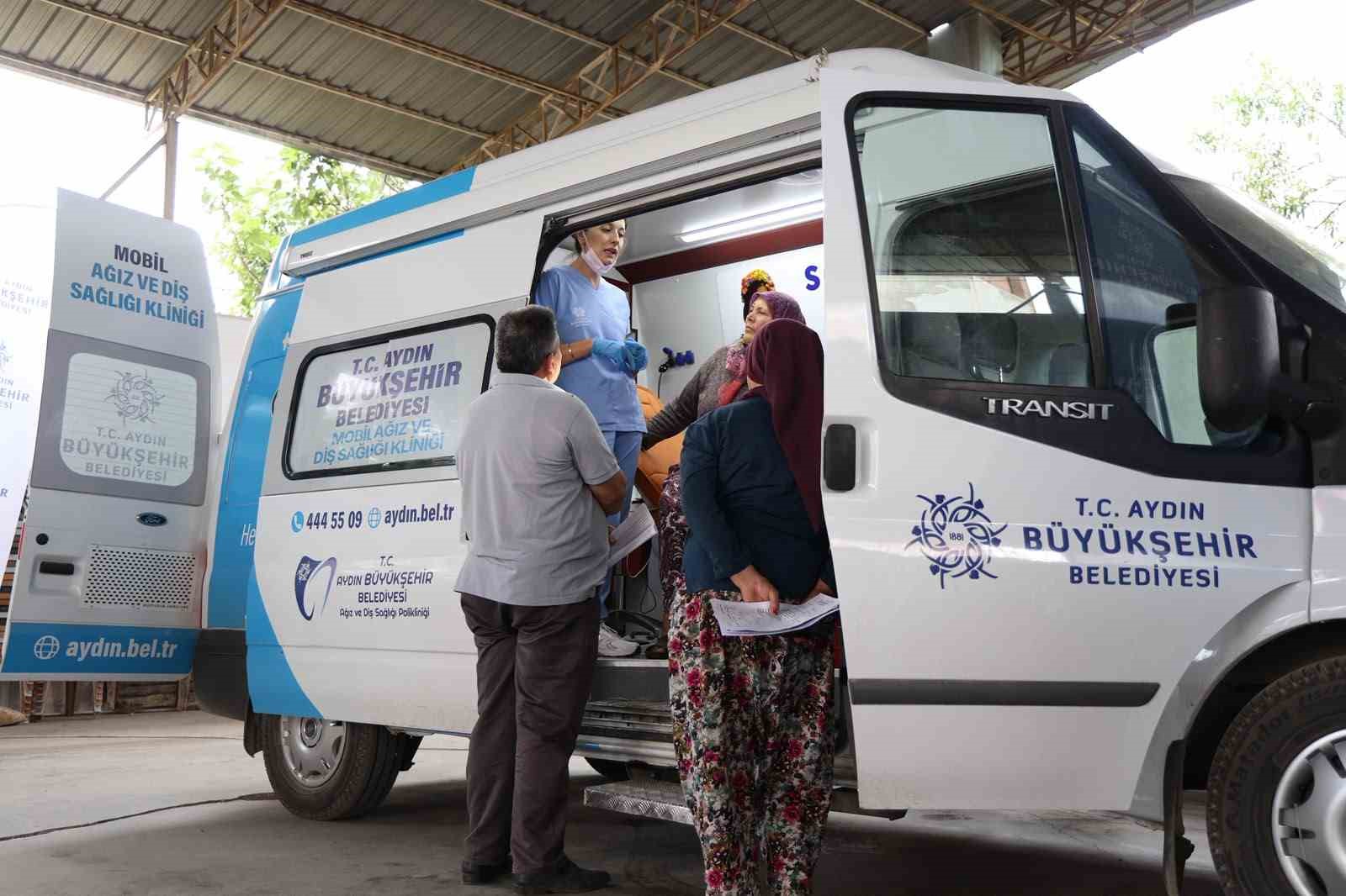 Mobil diş klinikleri 3 ilçede vatandaşlarla buluştu