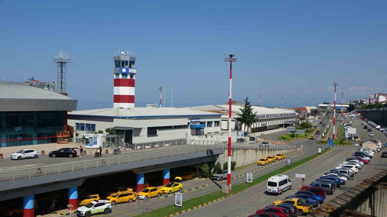 Trabzon’un 69 yıllık hava kapısı tarih olacak: 100 milyon ton kaya ile Trabzon’a yeni havalimanı inşa edilecek