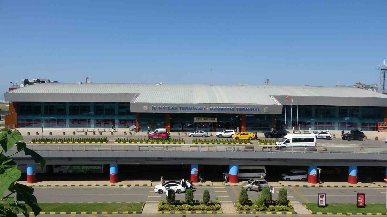 Trabzon’un 69 yıllık hava kapısı tarih olacak: 100 milyon ton kaya ile Trabzon’a yeni havalimanı inşa edilecek