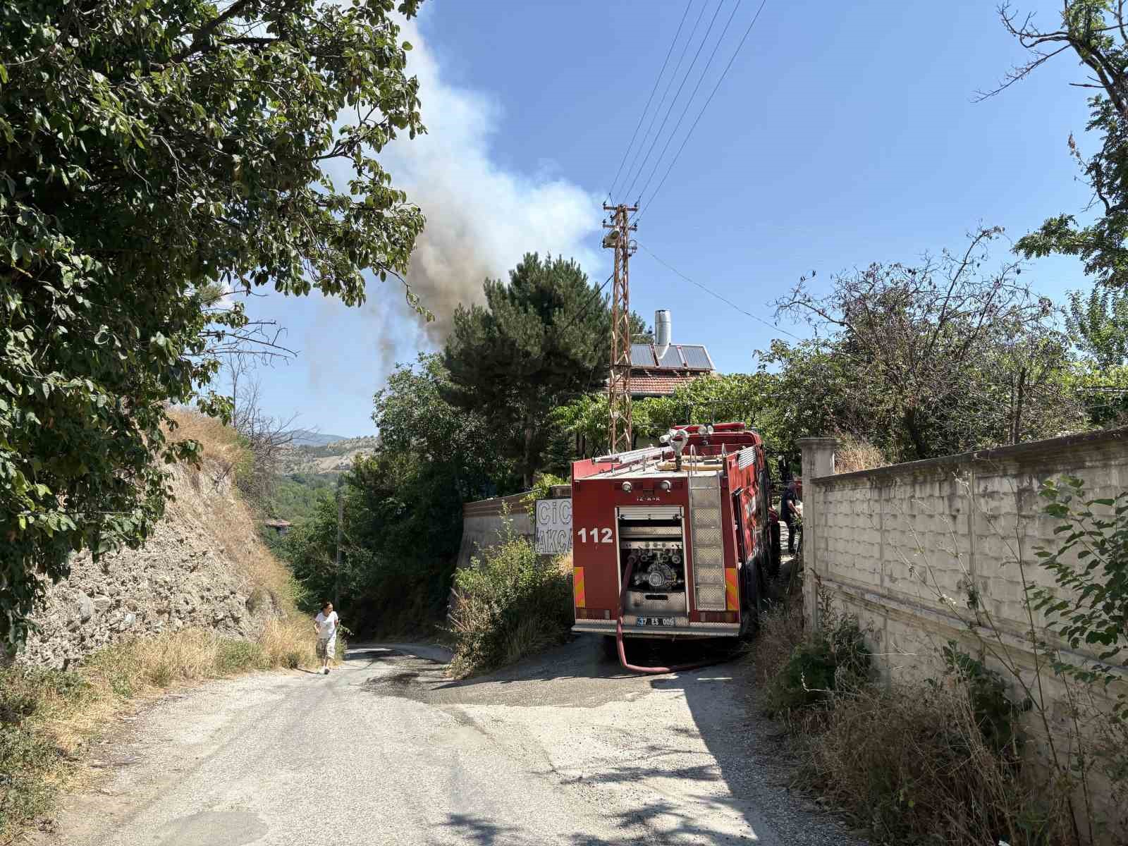 Kastamonu’da tesiste çıkan yangın ormana sıçramadan söndürüldü