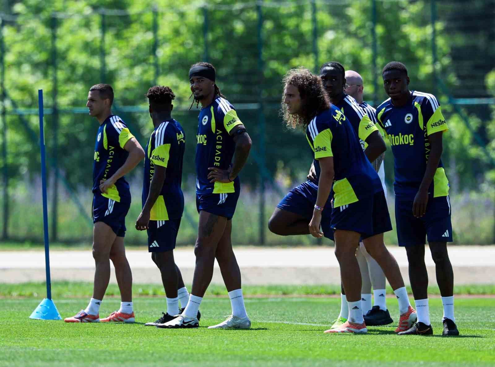 Fenerbahçe Topuk Yaylası kampını tamamladı