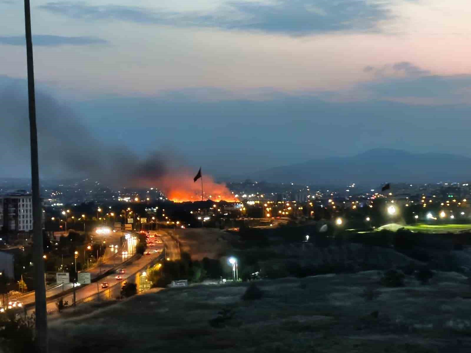 Ankara’da otluk arazide yangın