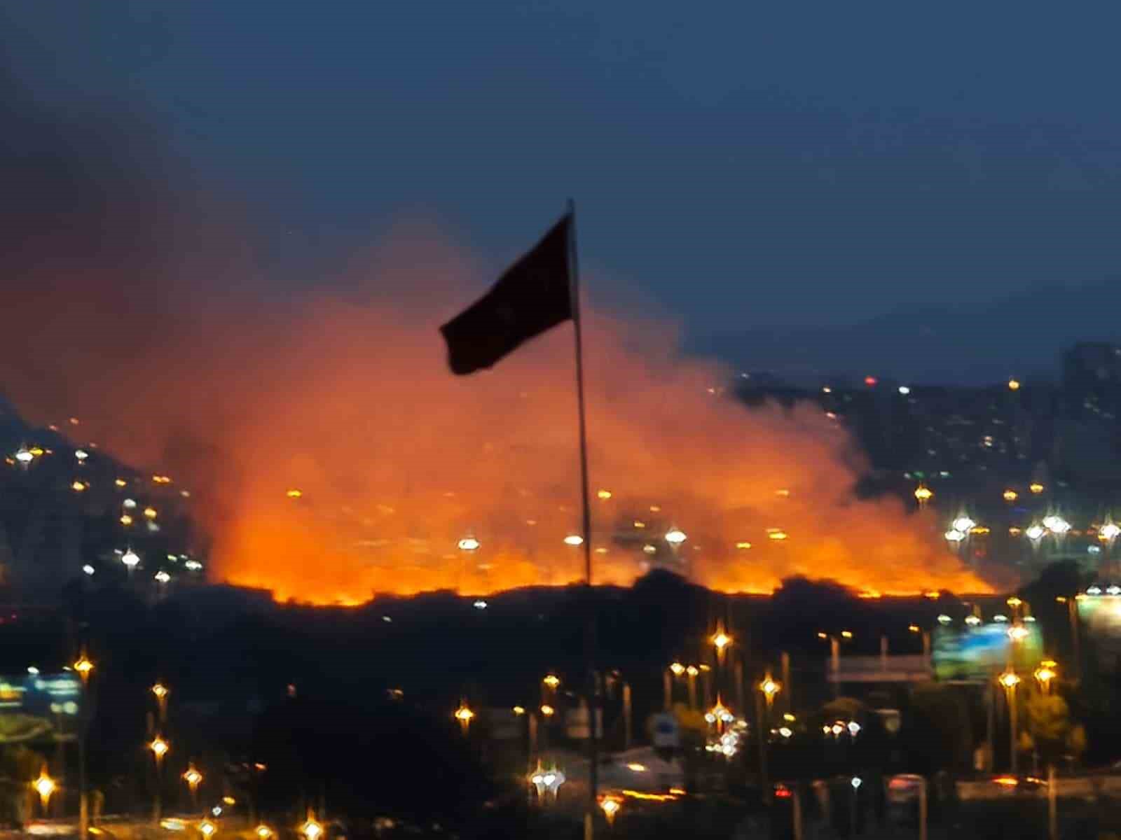 Ankara’da otluk arazide yangın