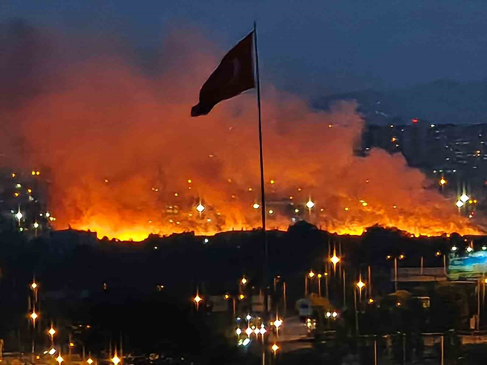 Ankara’da otluk arazide yangın