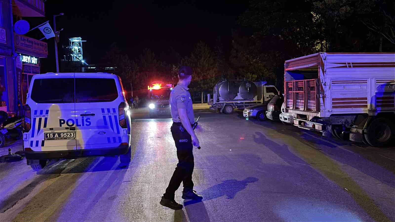 Burdur’da aracın içinde hareketsiz bulunan genç hastanede hayatını kaybetti