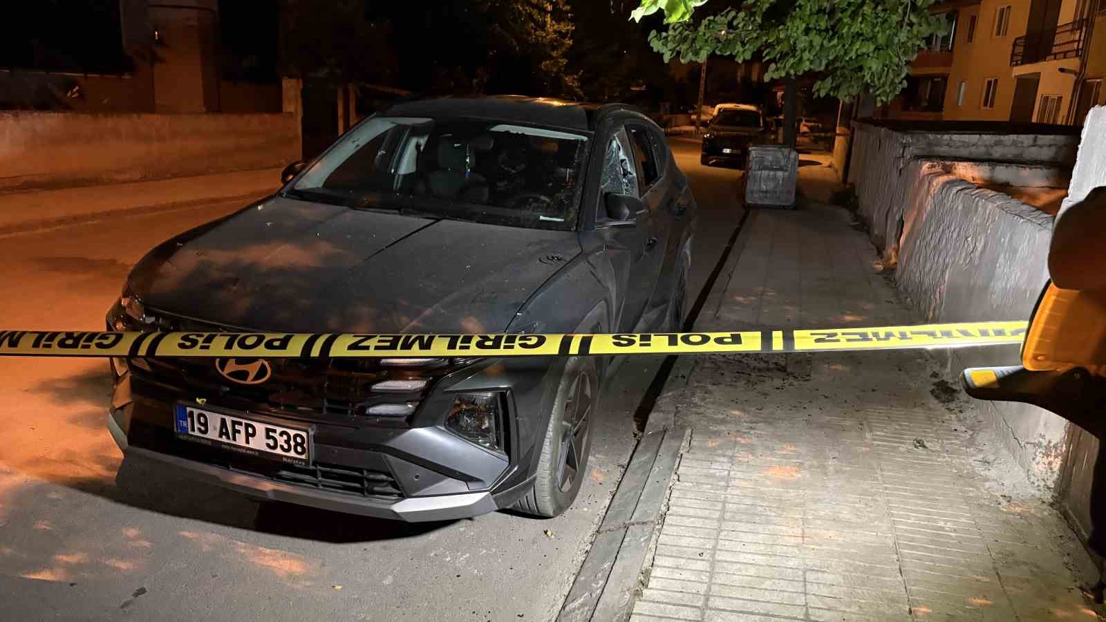 Uzun süredir görüşmediği babasının evine tüfekle ateş açtı
