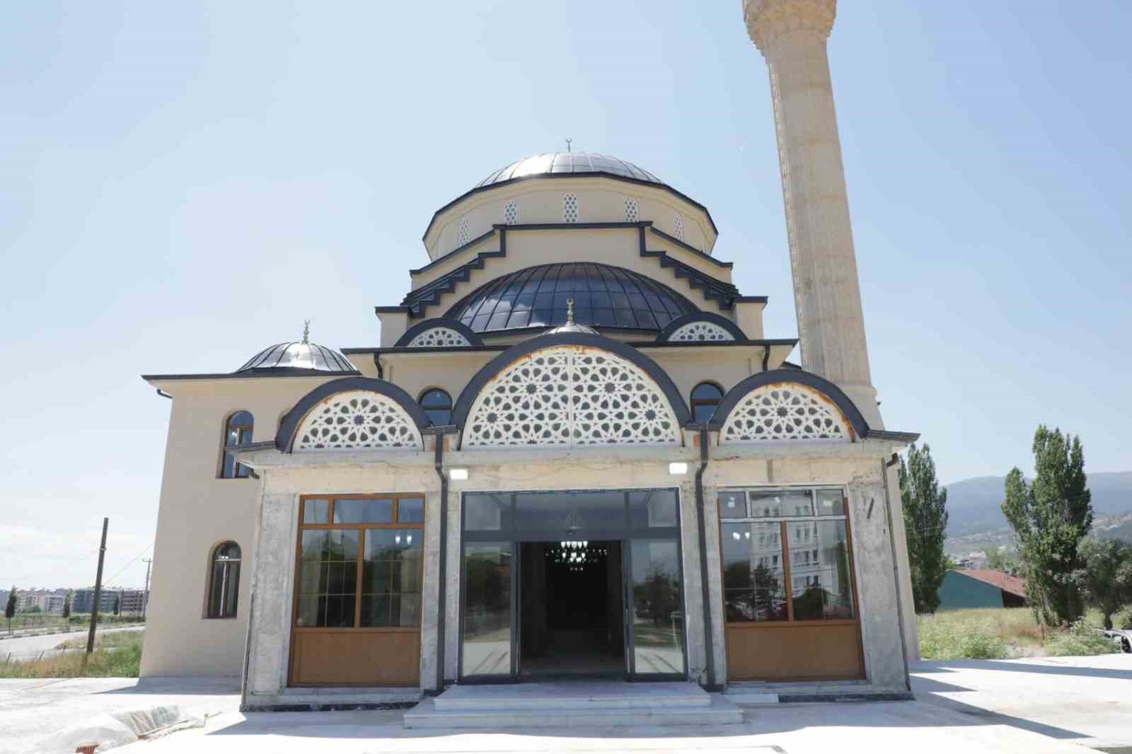 Vali Musa Işın, Dini İhtisas Merkezi Camii inşaatında incelemelerde bulundu