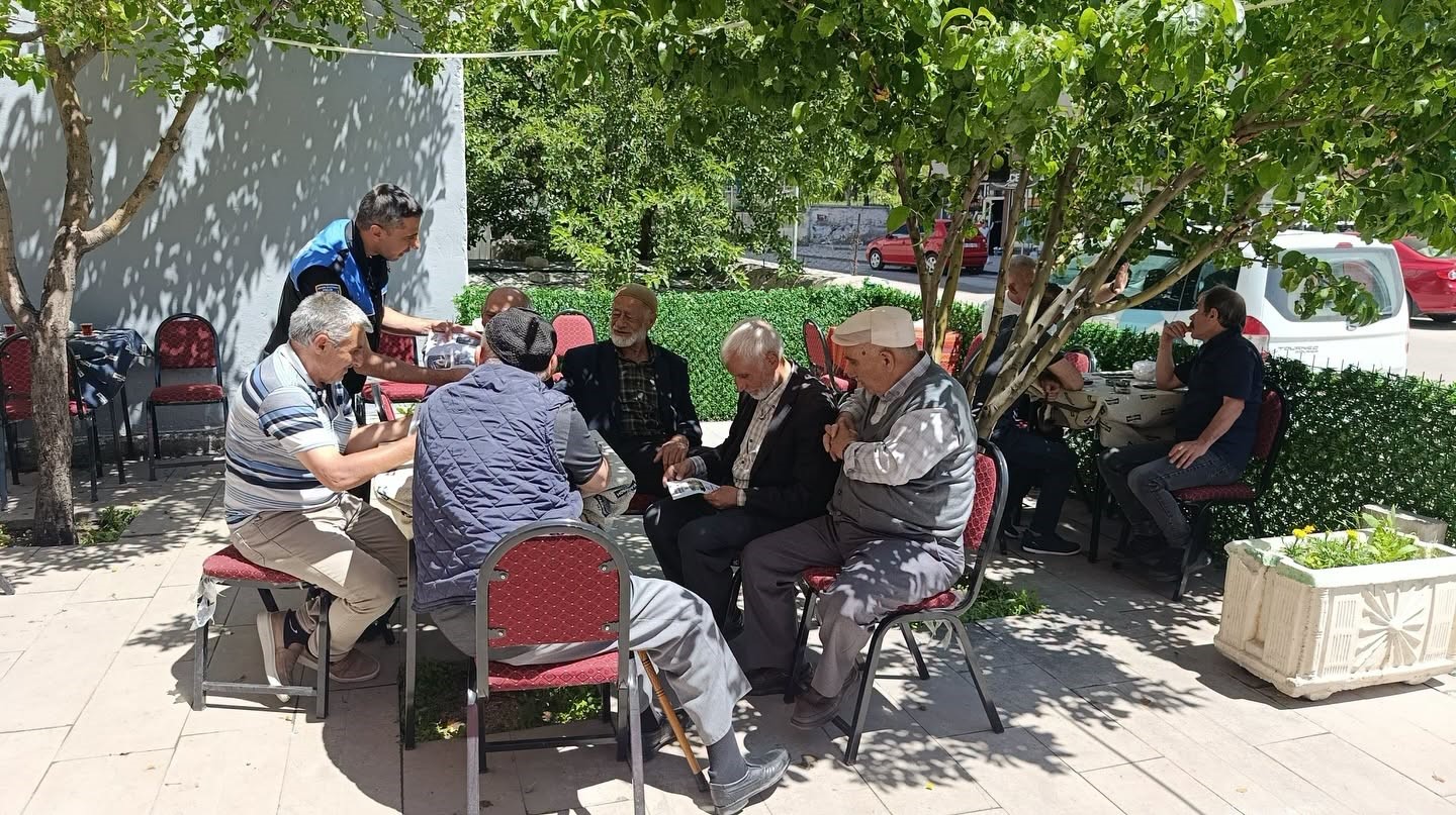 Erzurum polisi sahada: "Dadaş Kemer Takar, Her Söze Kanmaz"