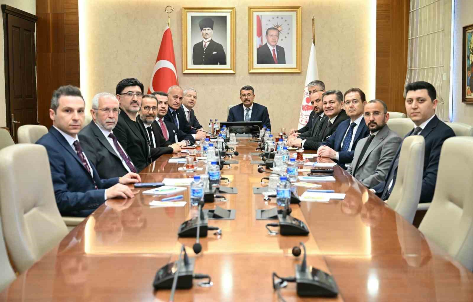 AK Partili Çopuroğlu: "Başladığımız bir işi daha sonuca ulaştırdık"