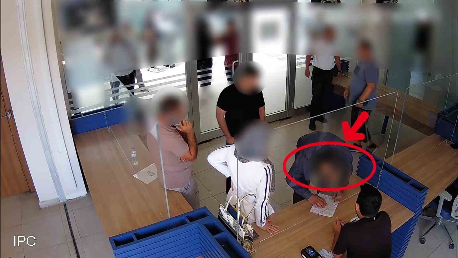 Antalya’da sahte kimlikle gayrimenkul dolandırıcılığı yapan 3 kişi tutuklandı