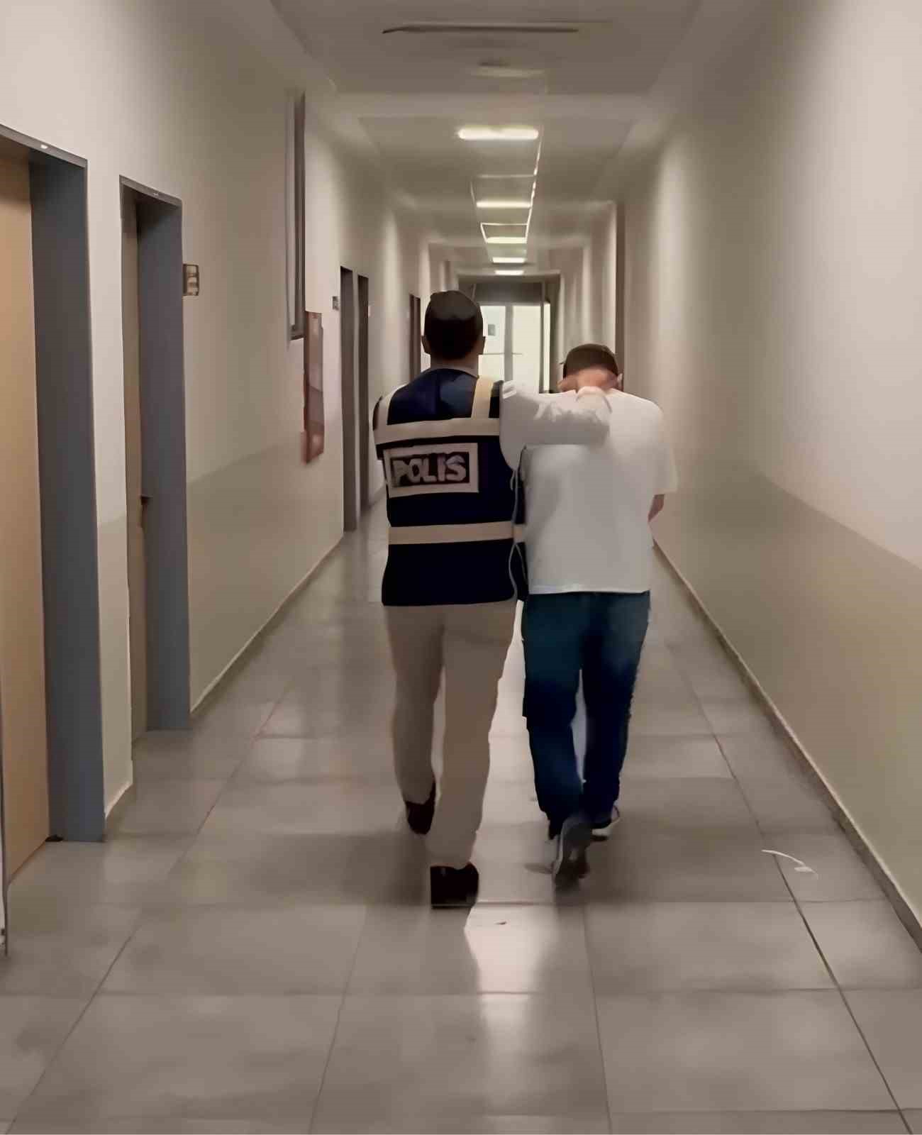 Antalya’da sahte kimlikle gayrimenkul dolandırıcılığı yapan 3 kişi tutuklandı