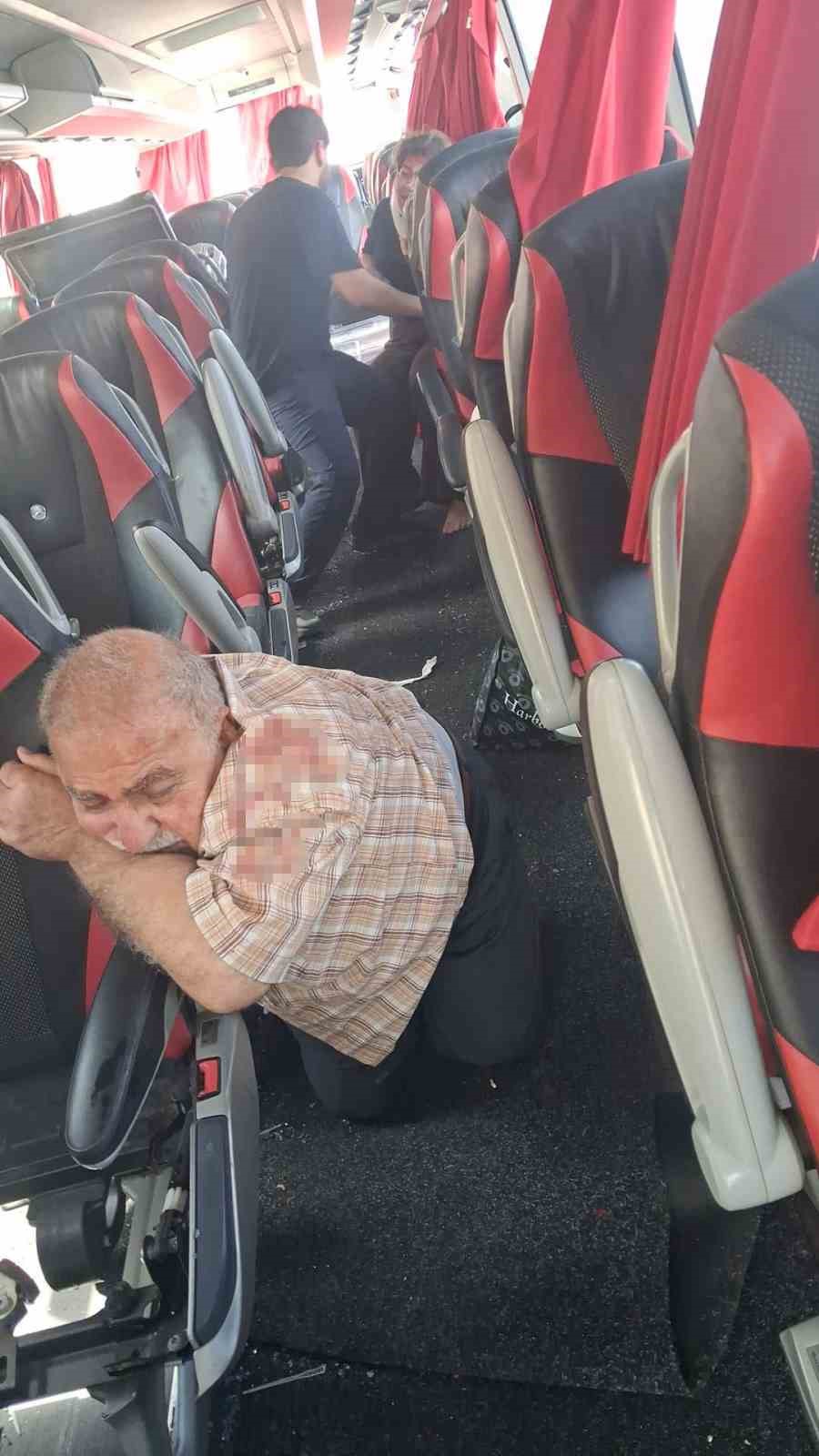 Aksaray’da yolcu otobüsü şarampole devrildi: 44 yaralı