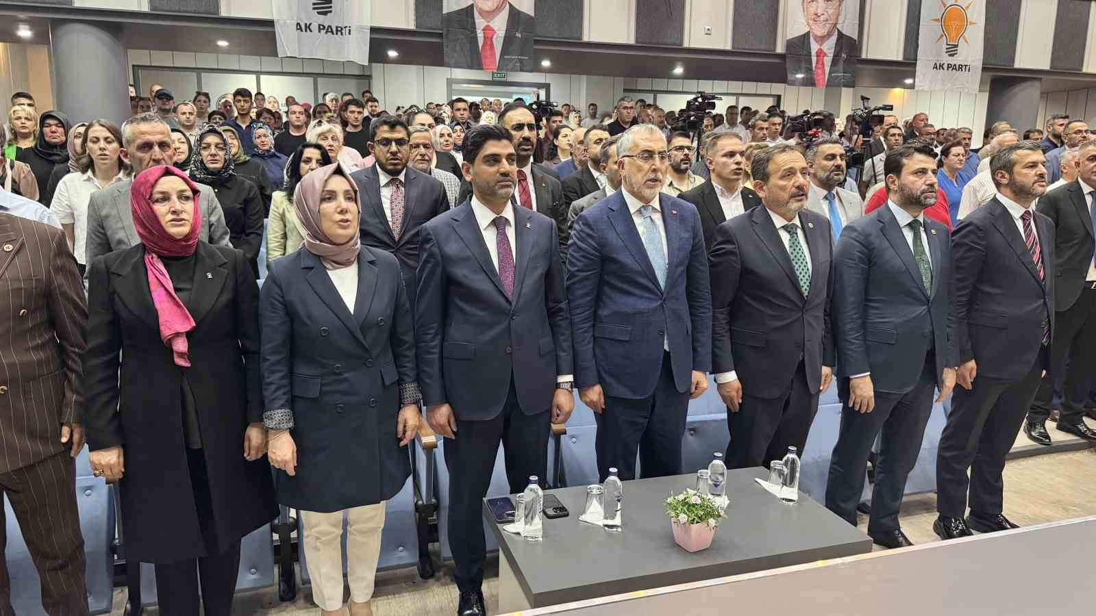 Bakan Işıkhan’dan Karabük’e 2 bin kişilik kontenjan müjdesi
