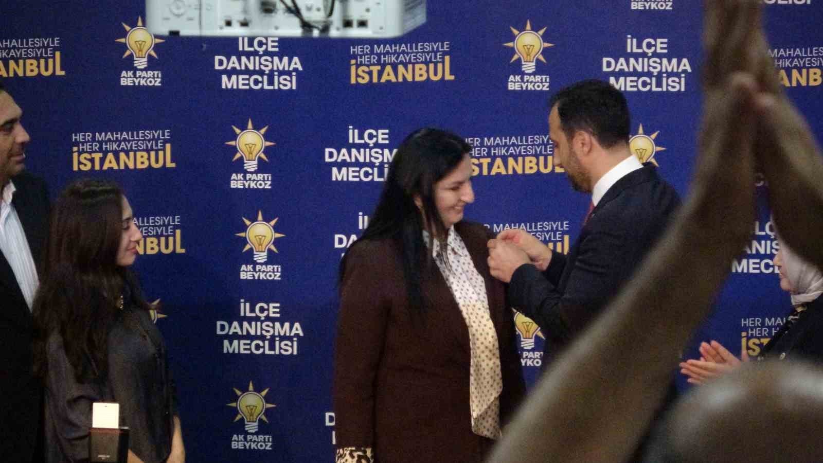 Beykoz’da Bağımsız meclis üyesi Esengül Yılmaz Gül, AK Parti’ye katıldı