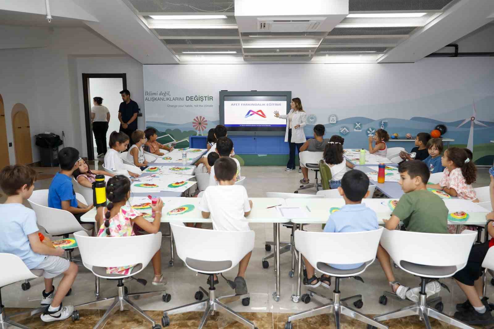 Mersin’de öğrenciler yaz tatilini dolu dolu geçirecek