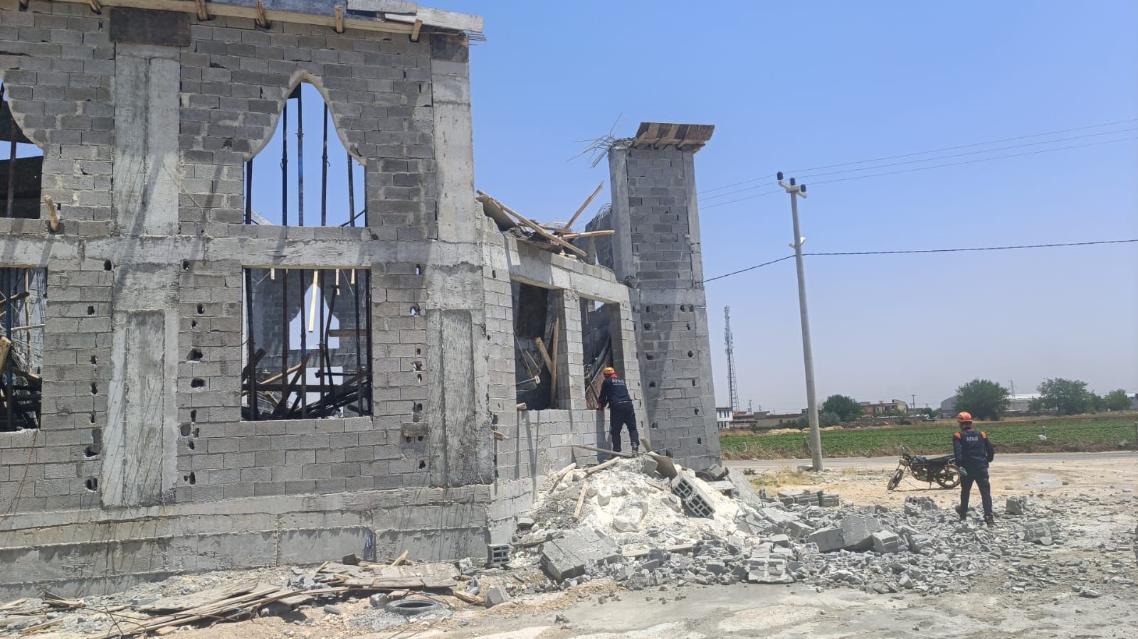 Şanlıurfa’da cami inşaatındaki çökmede 3 işçi yaralandı
