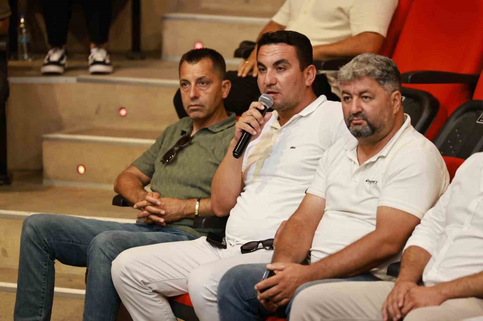 Başkan Mandalinci muhtarlarla bir araya geldi