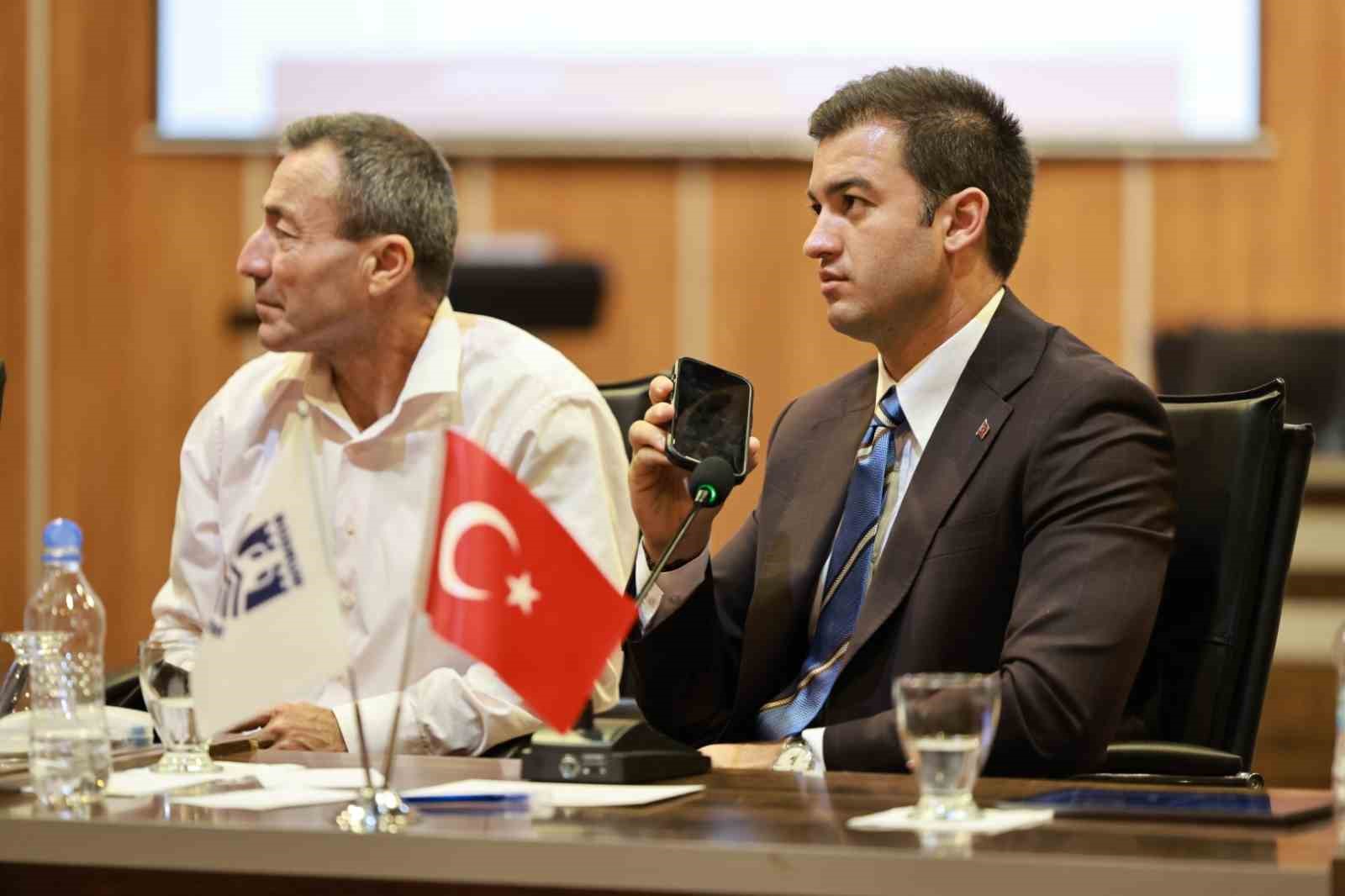 Başkan Mandalinci muhtarlarla bir araya geldi