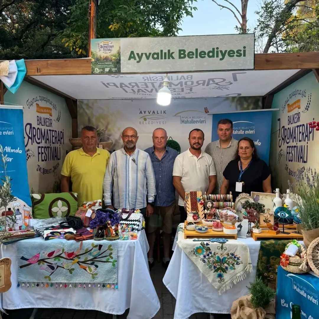Ayvalık’ın yöresel lezzetleri 7. Aromaterapi Festivali’nde büyük ilgi gördü