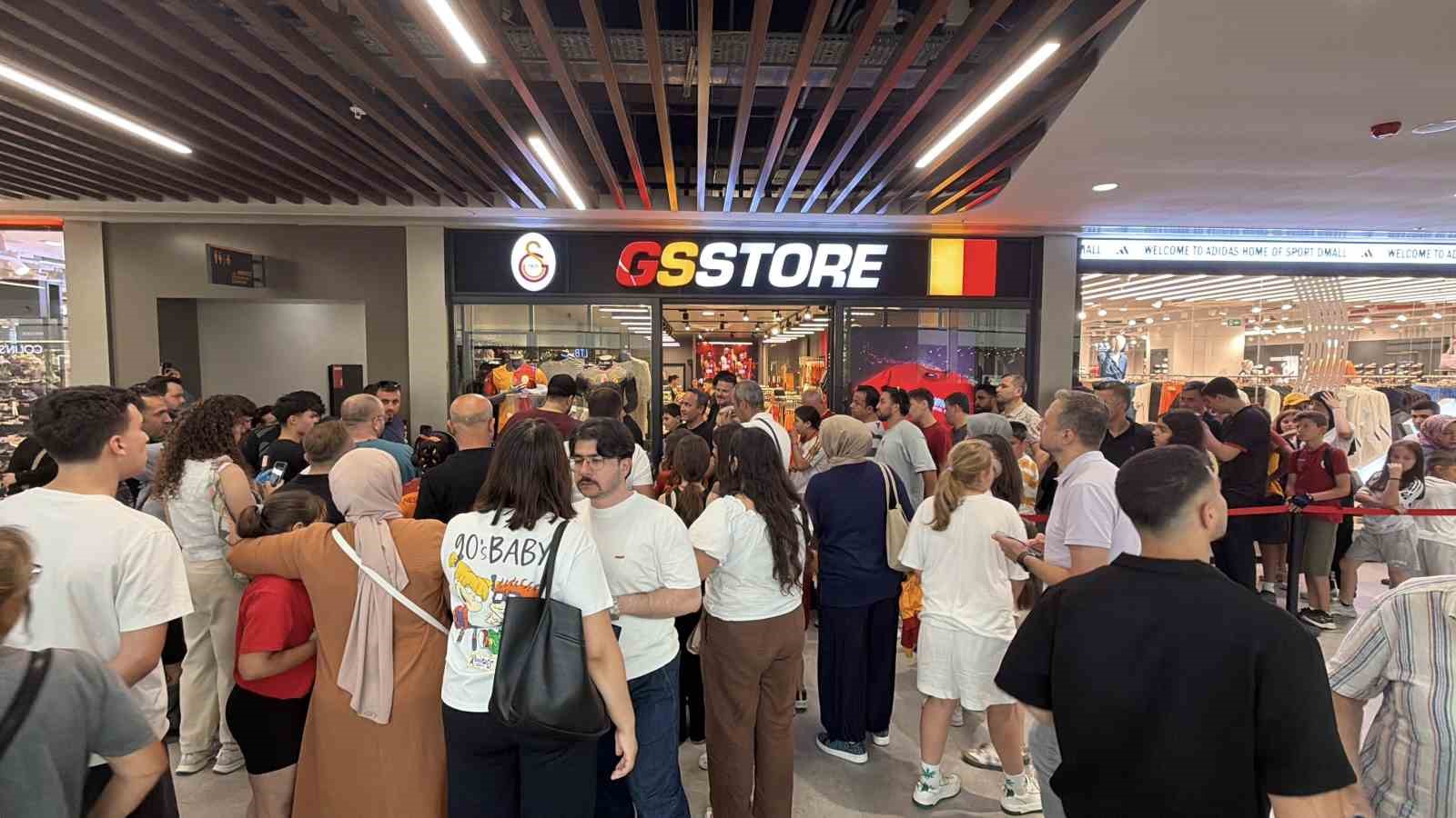 Galatasaray’ın şampiyonluk kupasına Düzce’de yoğun ilgi