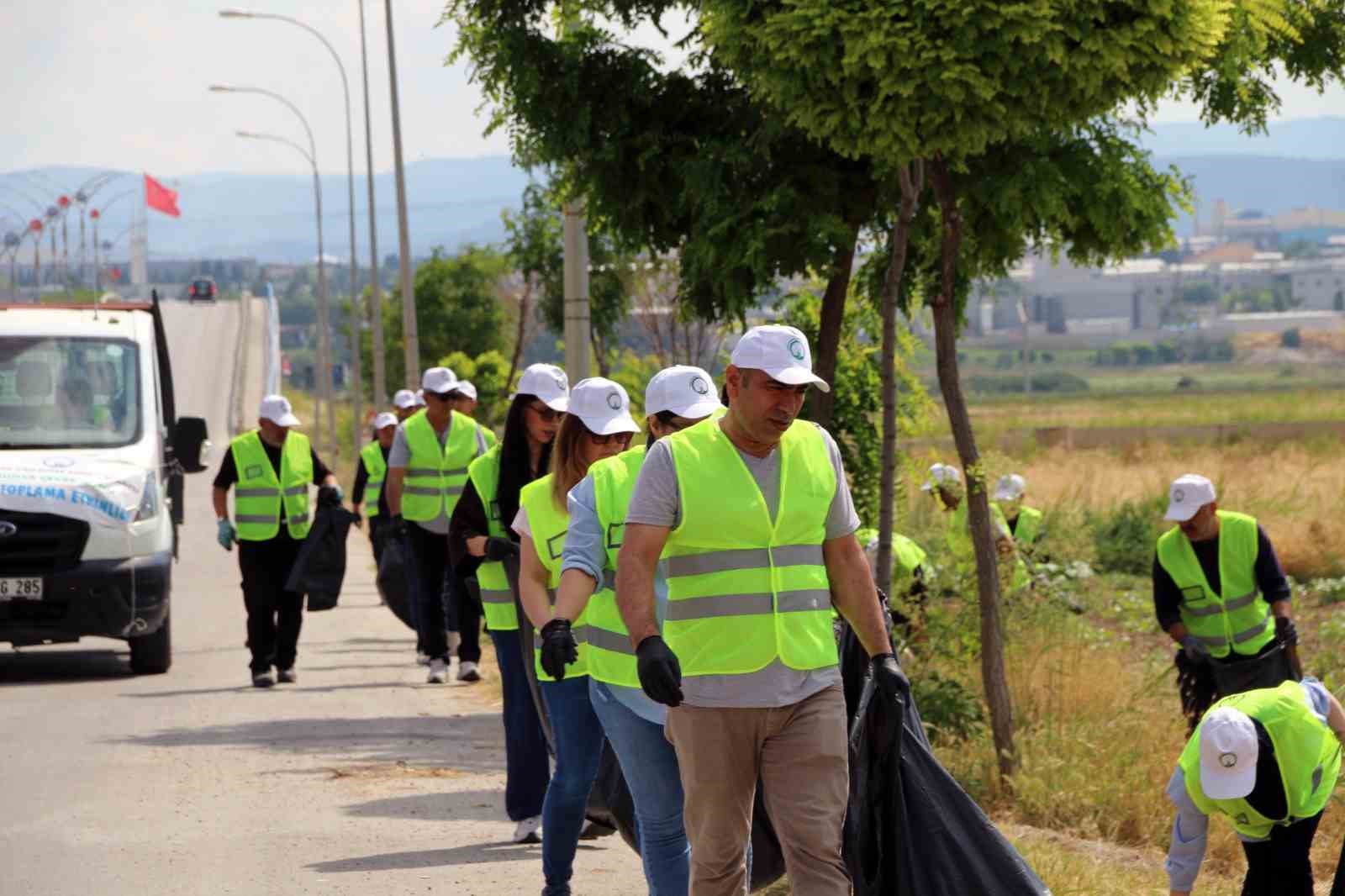 Kütahya OSB’de çöp toplama etkinliği