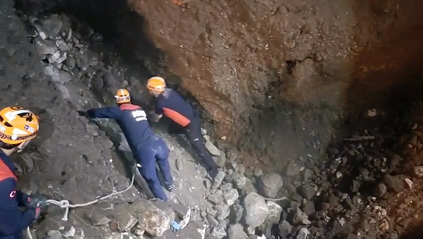 Eskişehir’deki define faciasında AFAD’ın zorlu operasyonu kamerada