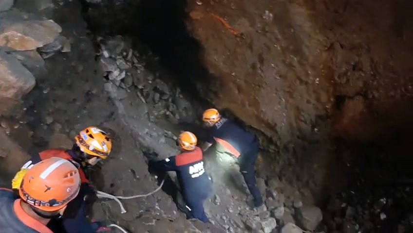Eskişehir’deki define faciasında AFAD’ın zorlu operasyonu kamerada