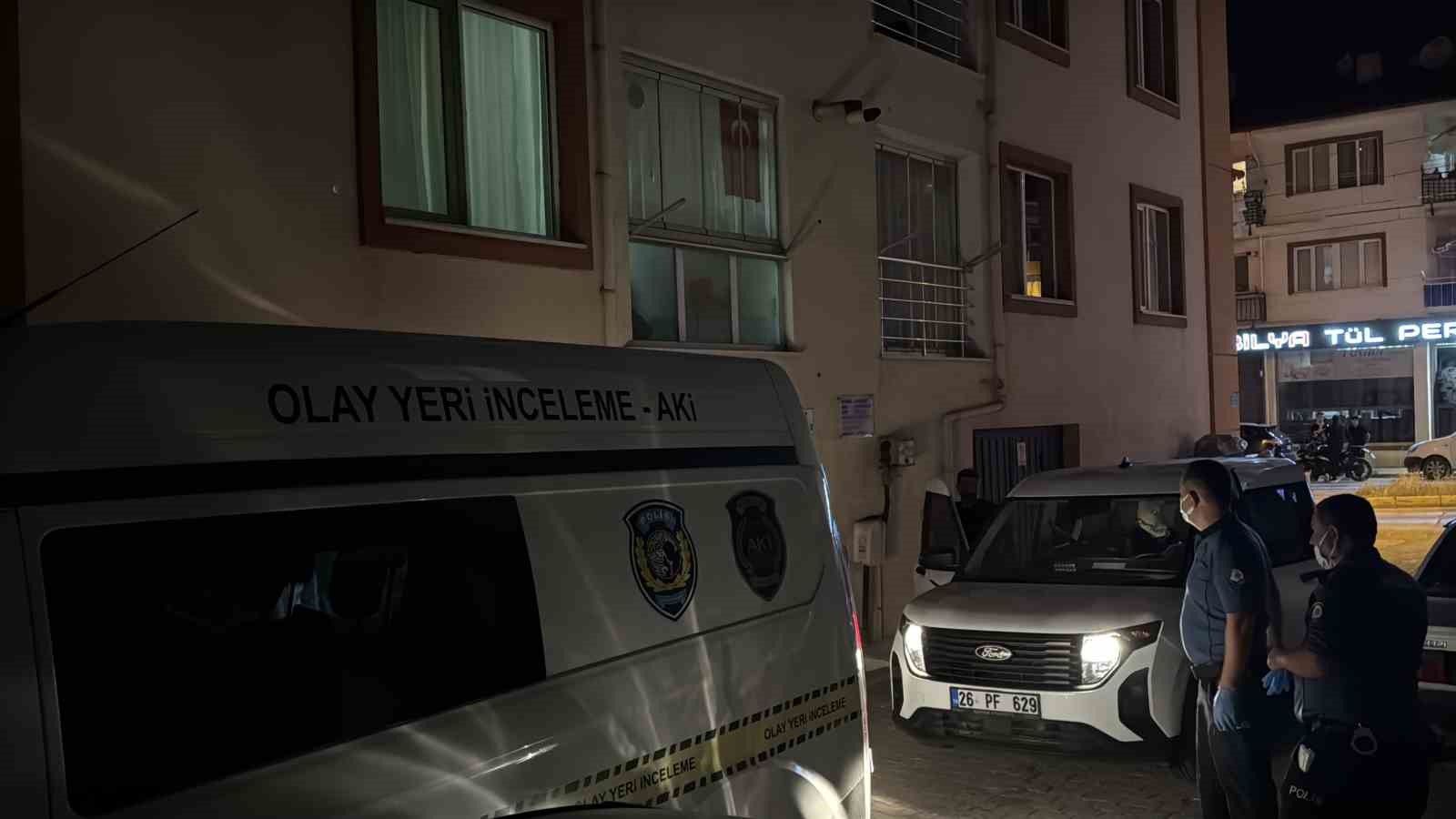 Sokağı saran ağır koku acı gerçeği ortaya çıkardı: Yaşlı adam evinde ölü bulundu