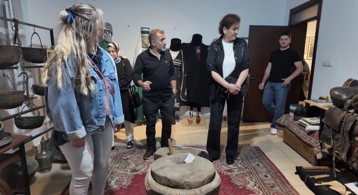 Düzce’de Çerkes gecesi yoğun ilgi gördü