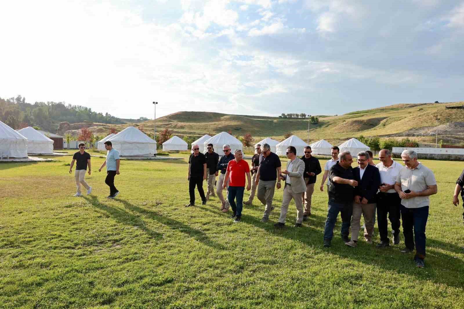 Vali Karakaya ve Mülkiye Başmüfettişlerinden Ahlat’a ziyaret