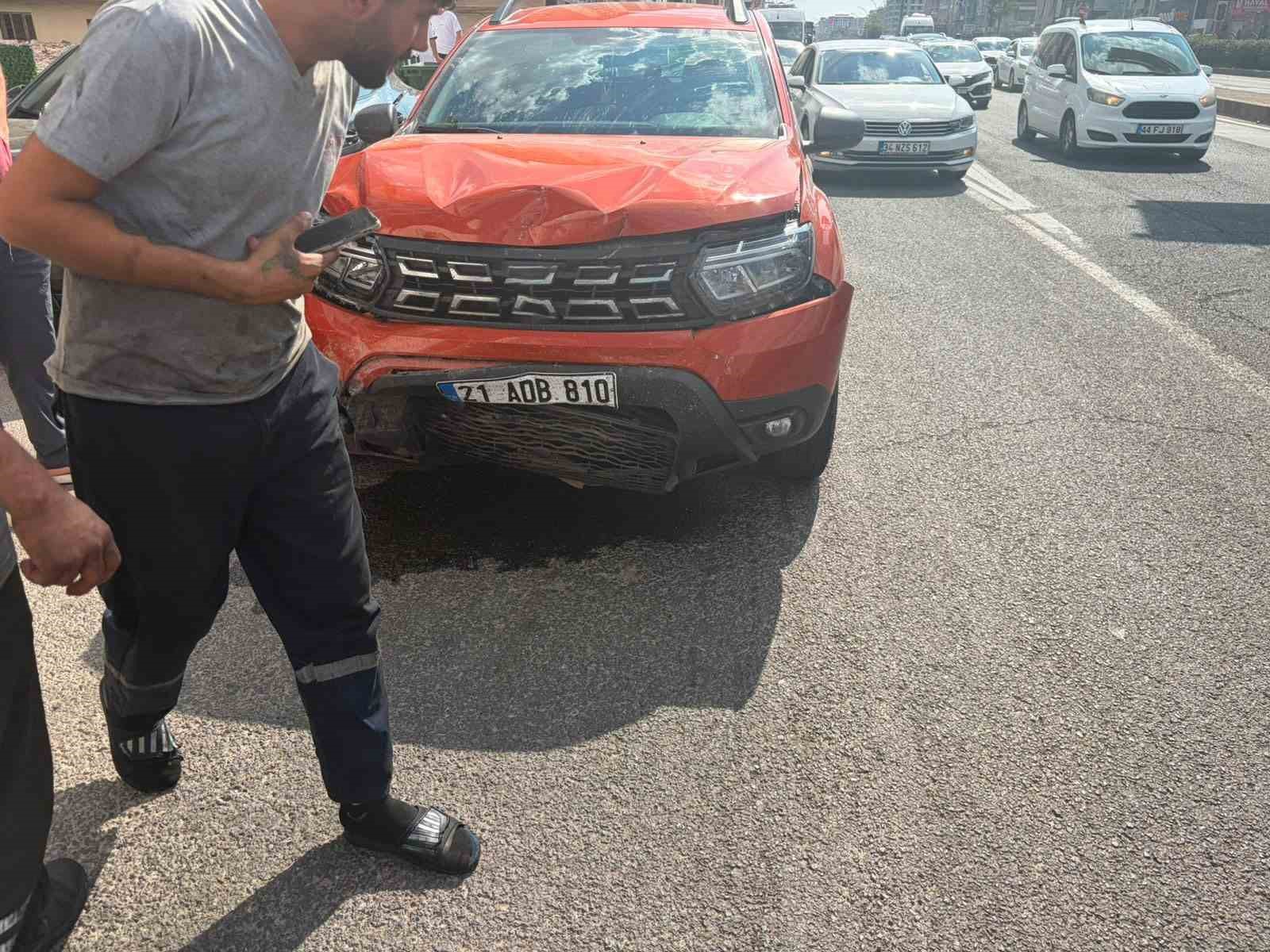 Diyarbakır’da trafik kazası: 7 aylık hamile sürücü şoka girdi