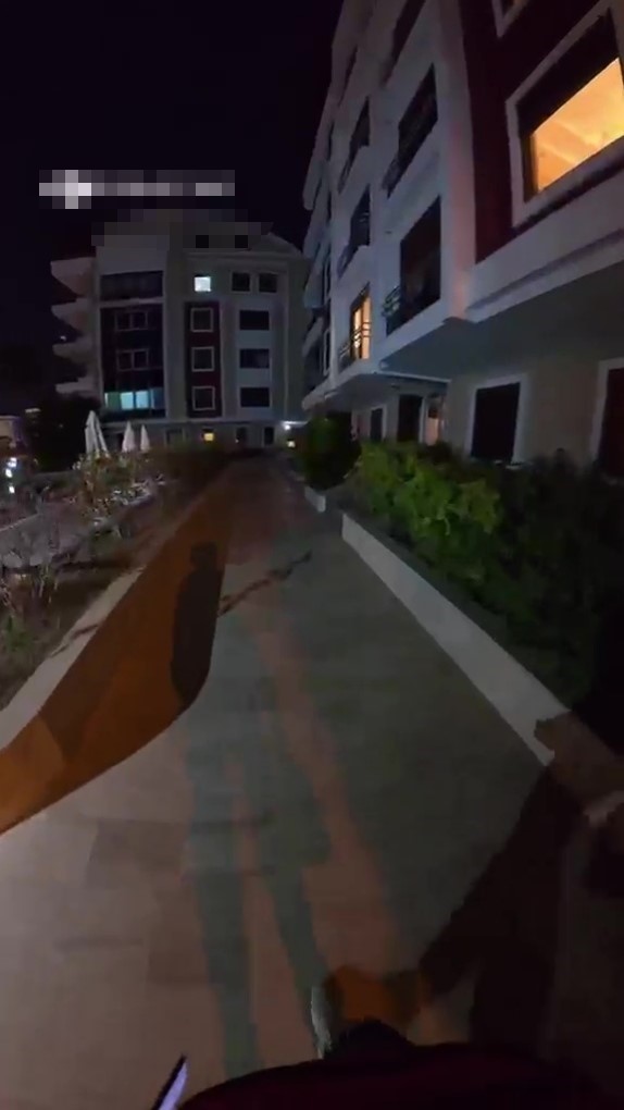 Apartman görevlisi ile kadın motokurye arasında asansör kullanımı tartışması karakolluk oldu