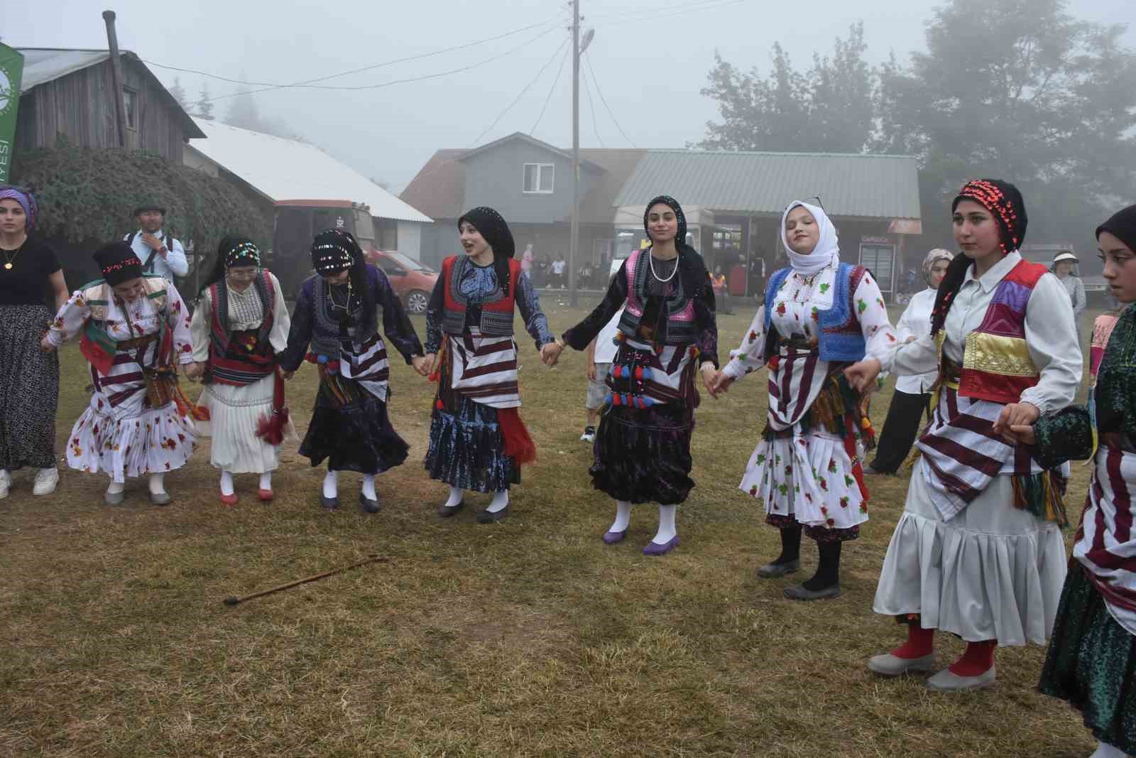 Sis, yağmur, çamur dinlemediler, 116 yıllık geleneği yaşattılar