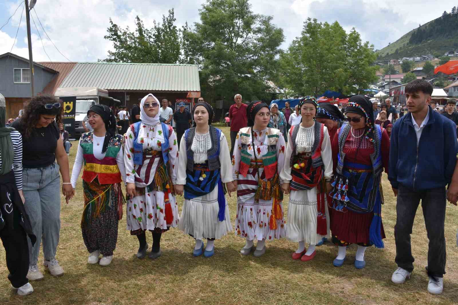Sis, yağmur, çamur dinlemediler, 116 yıllık geleneği yaşattılar