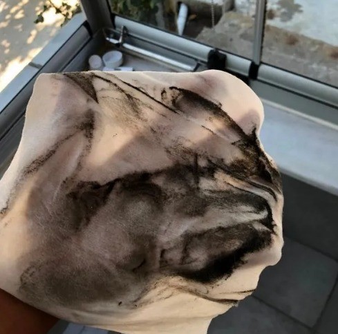 Tekstil fabrikasından yayılan kömür dumanı mahalleliyi canından bezdirdi