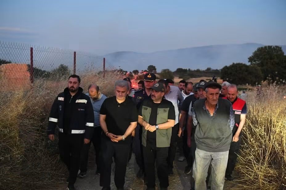 Balıkesir Valisi Ustaoğlu: "550 personelle yangınlara müdahalemiz devam ediyor"