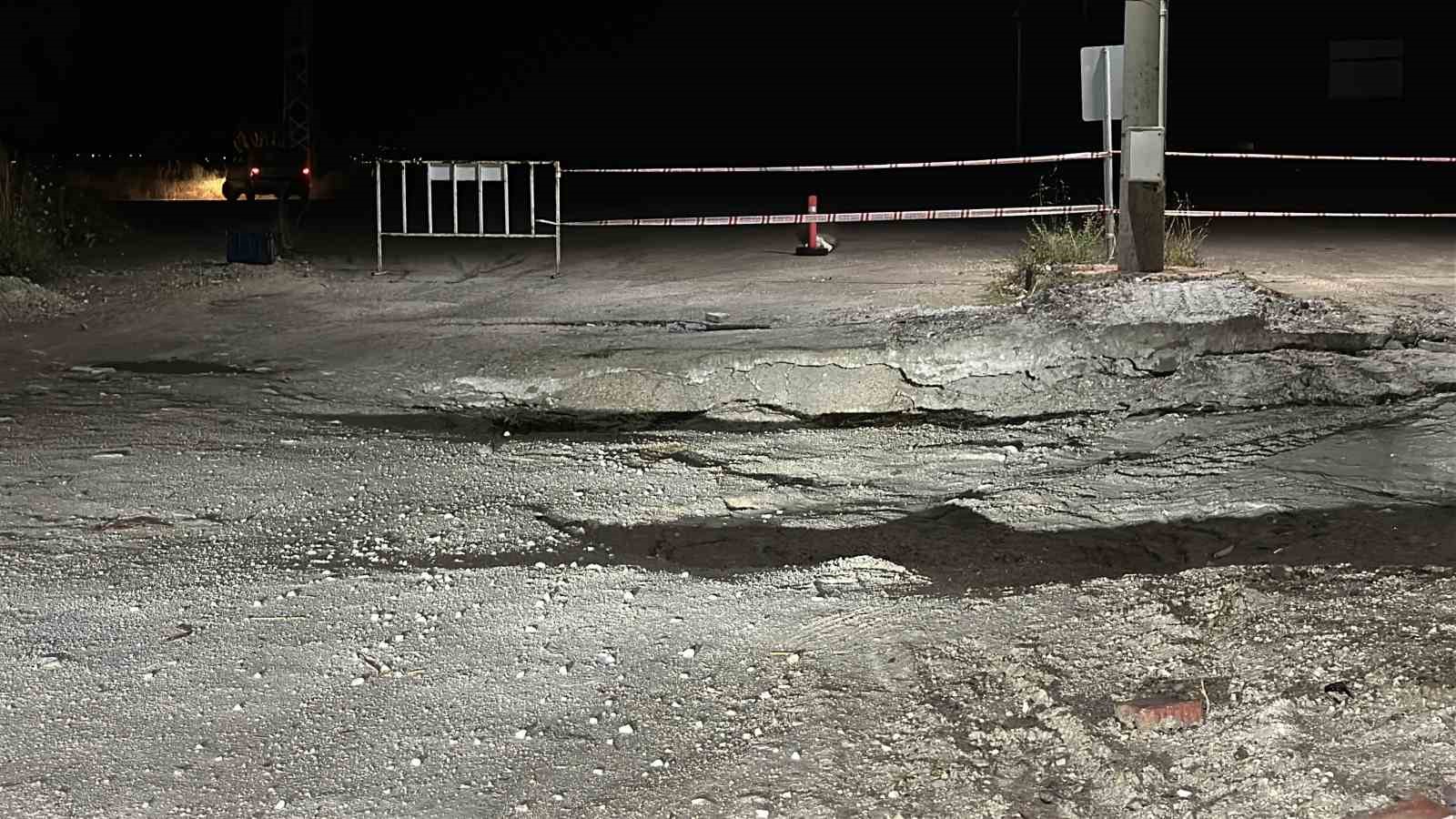Burdur’da şiddetli yağış sonrası köprüde çökme meydana geldi