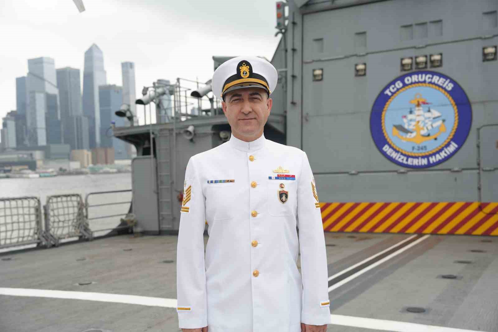 Türk donanmasından Atlantik’in ötesinde güç gösterisi: TCG Oruçreis New York’ta