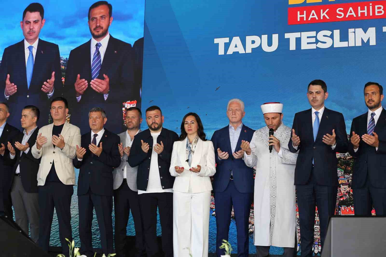 Beykoz’da tarihi gün: 1071 hak sahibi tapusuna kavuştu