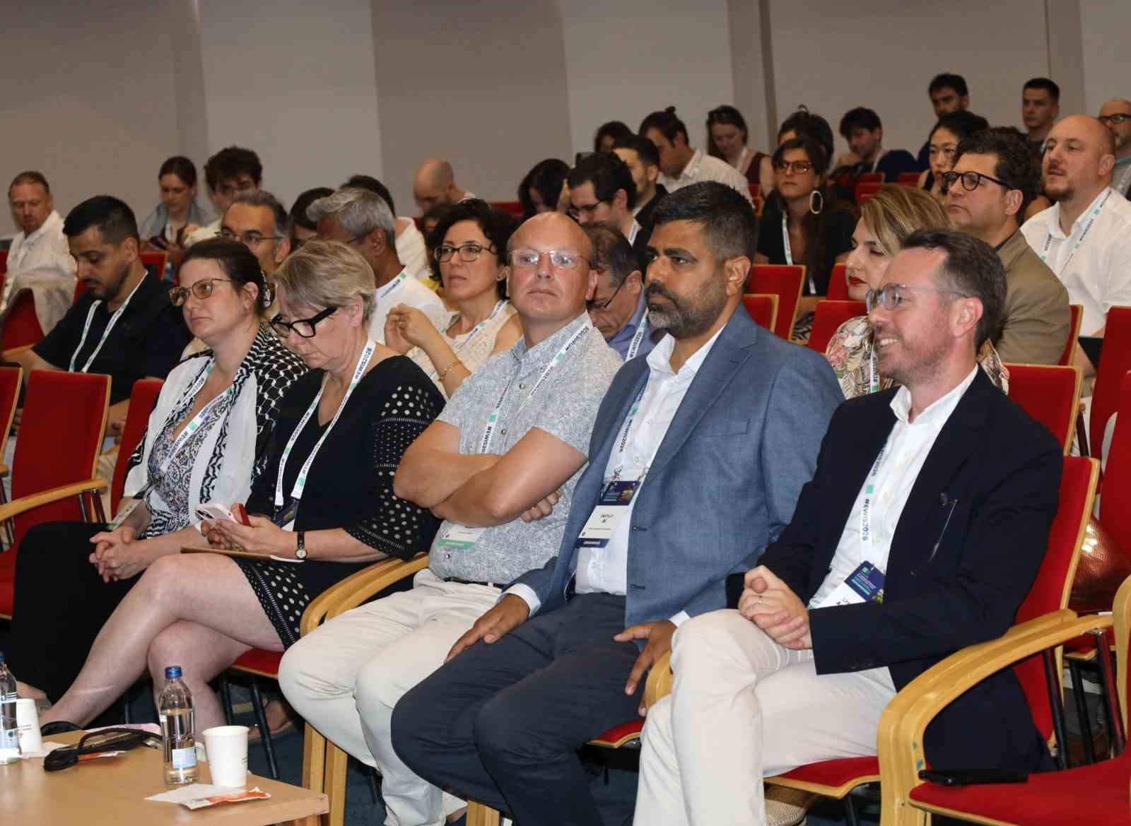 Küresel sorunlara İzmir’den ortak akıl