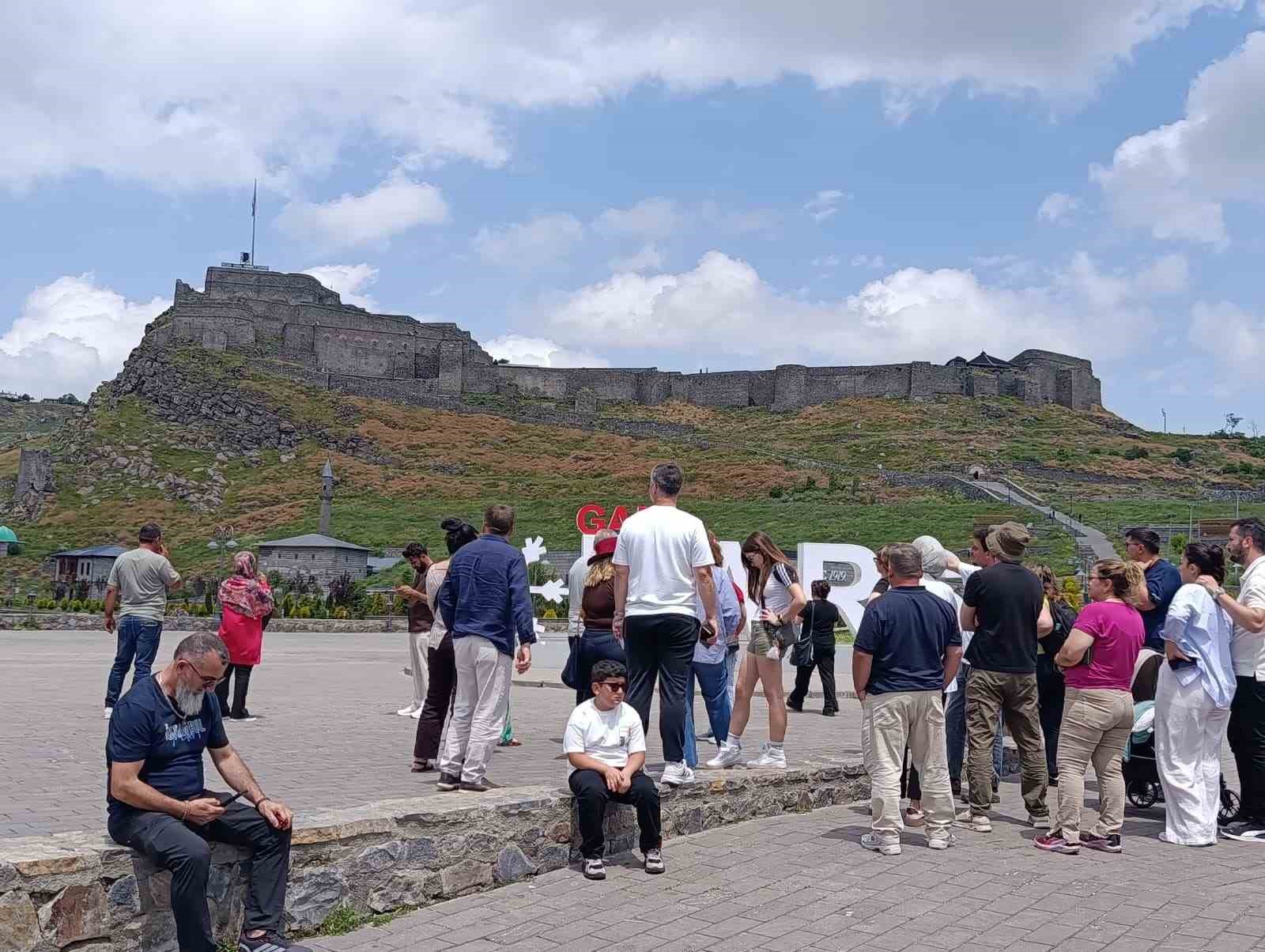 Kars yaz turizminin gözdesi oldu: Tarih, doğa ve kültür bir arada