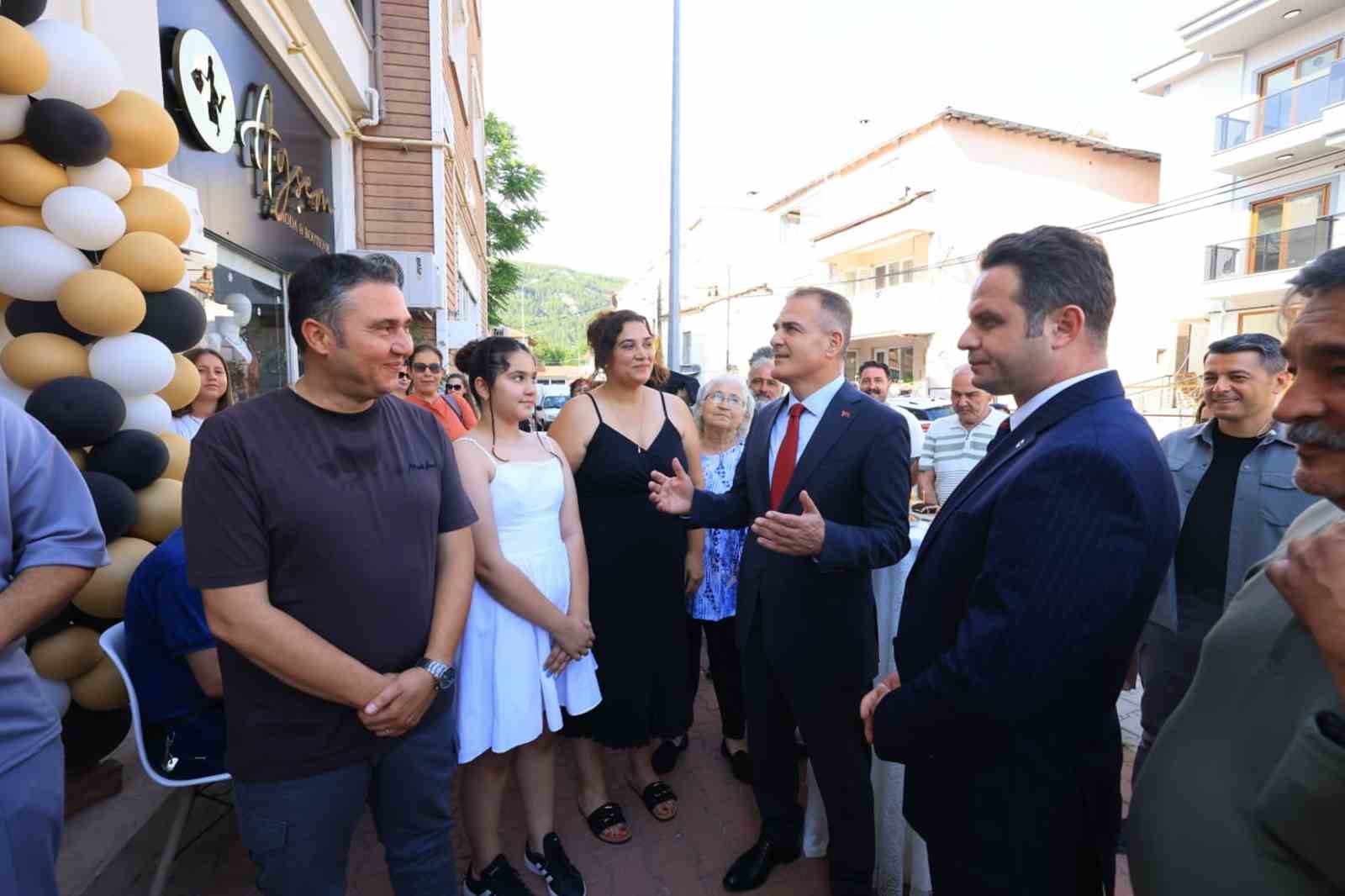 Muğla Valisi Akbıyık, Ula’da Kitap Kafe’nin açılışını yaptı