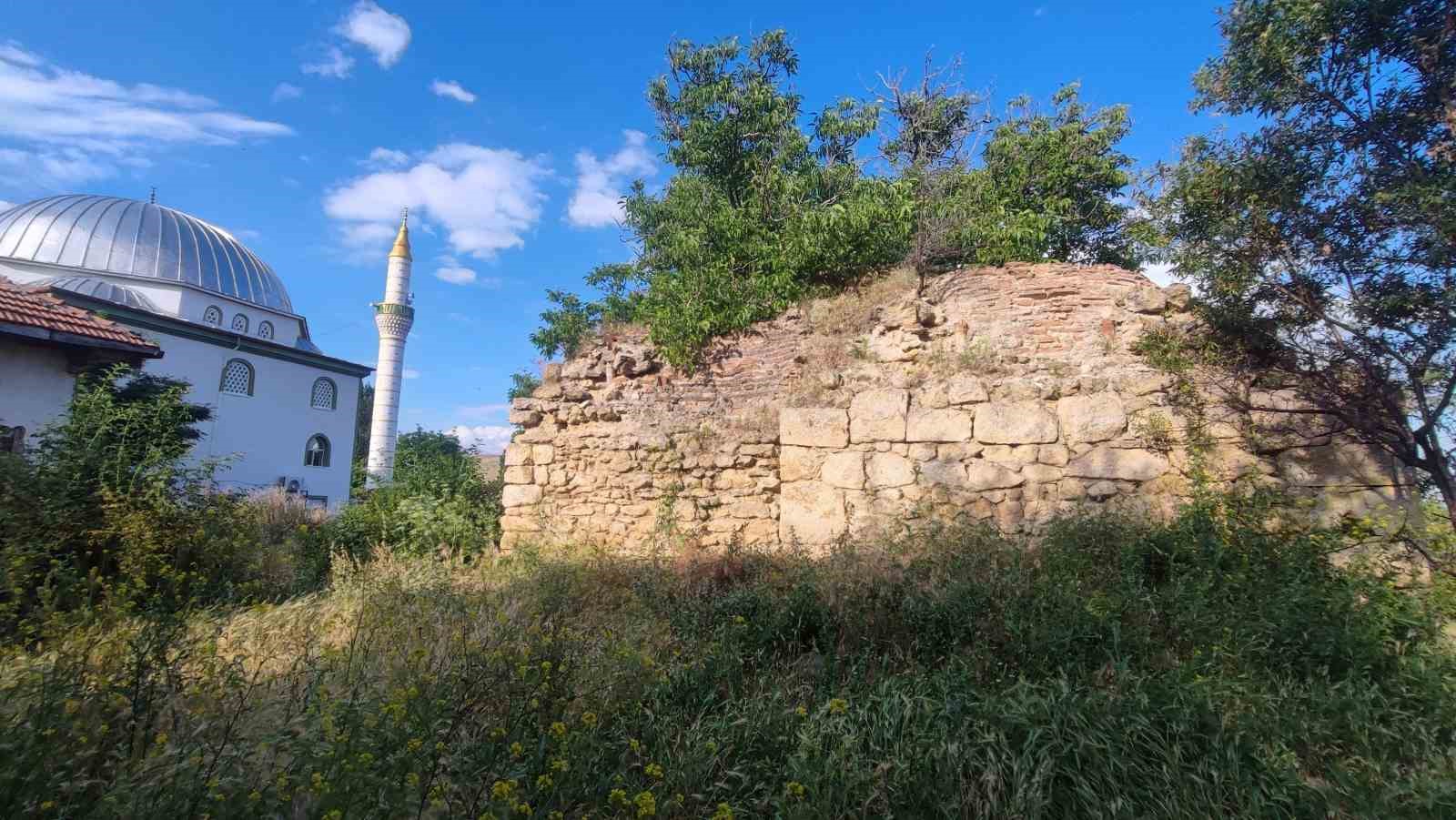 200 yıllık Karacabey Konağı ve tarihi hamamı ilgi bekliyor